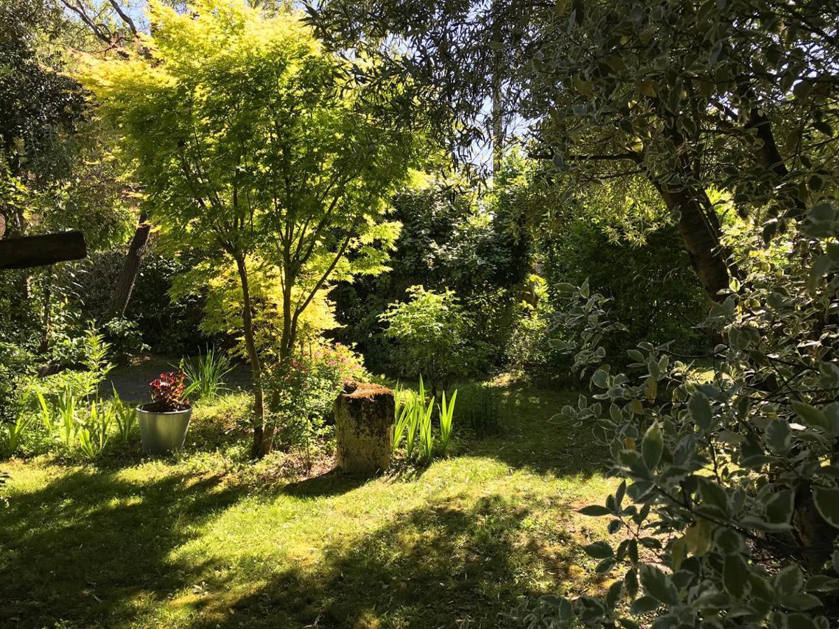 Le Pain de Lune Gîte et Chambre d'hôtes avec Piscine Bourg Extérieur photo